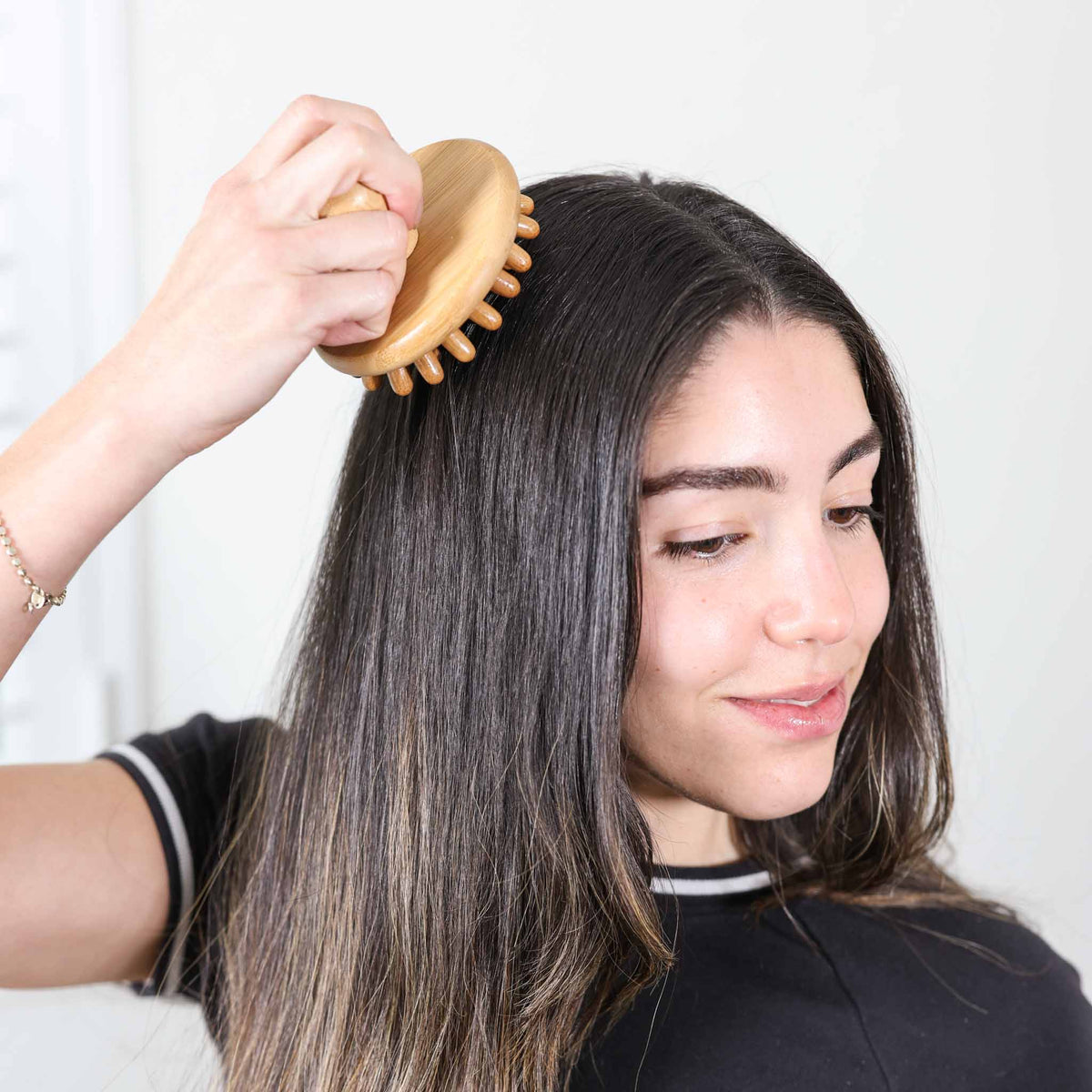 Bamboo Stimulating Scalp Massager Pretty farm girl